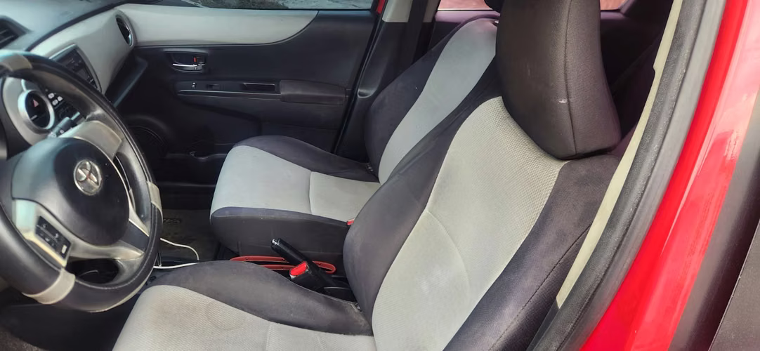 Toyota yaris 2013 automatico atf motor 1.5 ecodrive CD AUX aire polarizado acepto auto a cuenta 