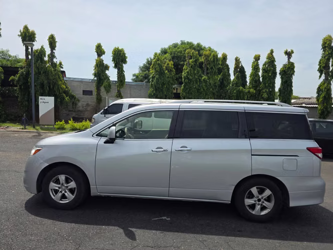 Ganga vendo nissan quest 2017 automatica 7 a 8 pasajeros a toda prueba acepto carro 
