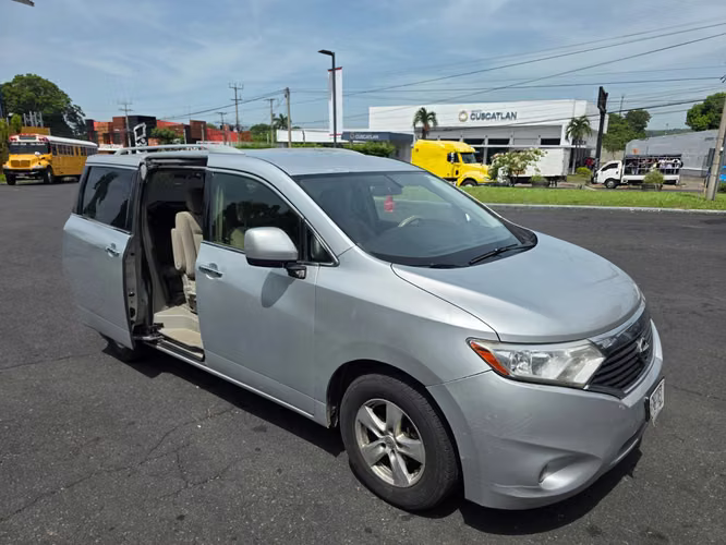 Ganga vendo nissan quest 2017 automatica 7 a 8 pasajeros a toda prueba acepto carro 
