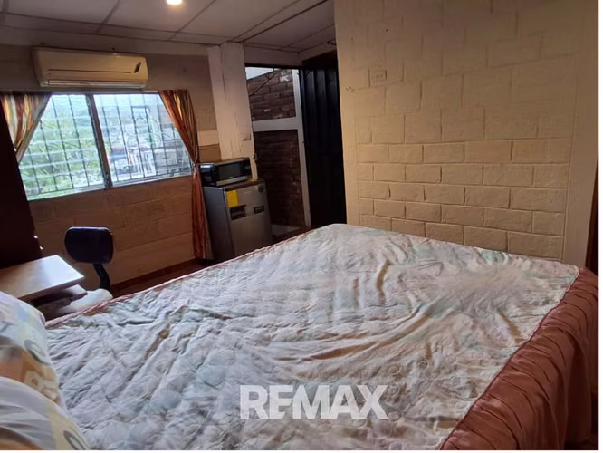 Apartamento tipo studio amueblado  - Imagen 2