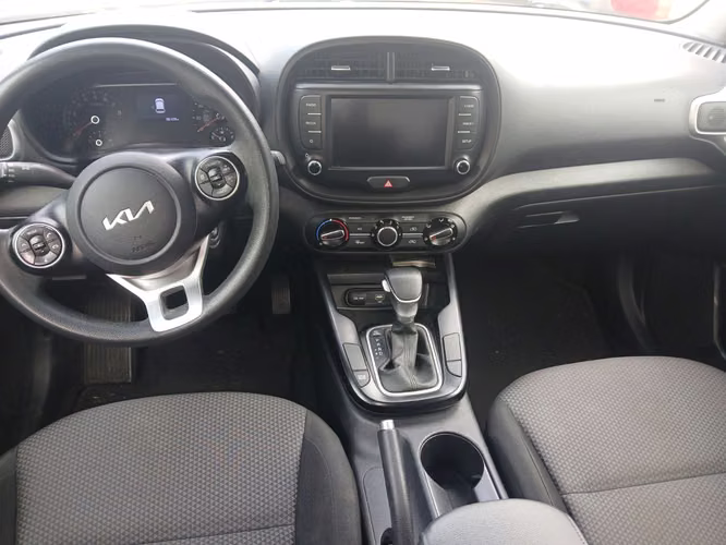 Kia Soul wagon año 2022 - Imagen 8