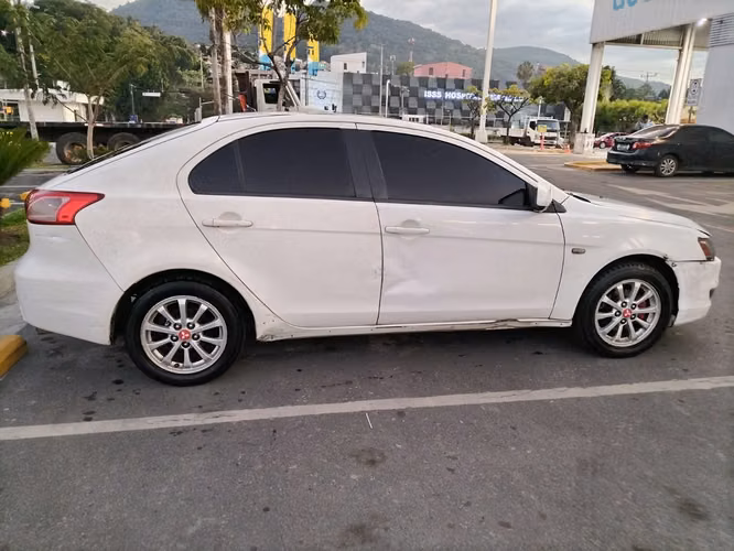 Mitsubishi lancer sportback 2014  - Imagen 4