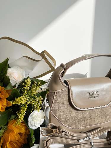 Bolso elegante y juvenil 