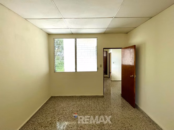 RESIDENCIAL SAN JOSÉ | CASA EN ALQUILER | Z. BLVD. CONSTITUCIÓN | A 200 M DEL SALVADOR DEL MUNDO - Imagen 9