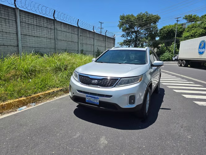 CHULA KIA SORENTO 2014 AUTOMÁTICA  - Imagen 2