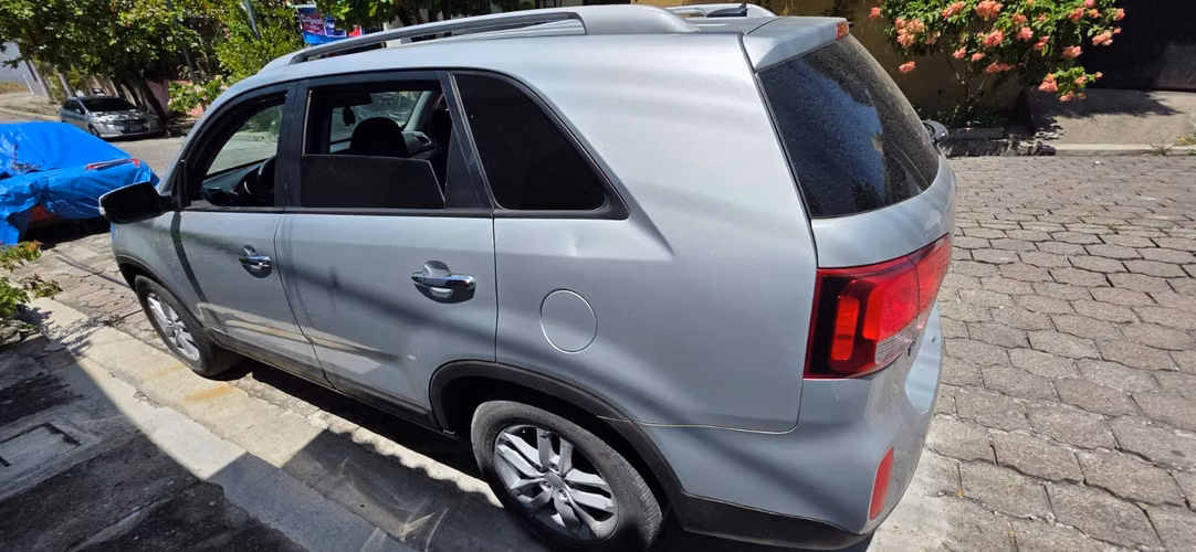 CHULA KIA SORENTO 2014 AUTOMÁTICA  - Imagen 9