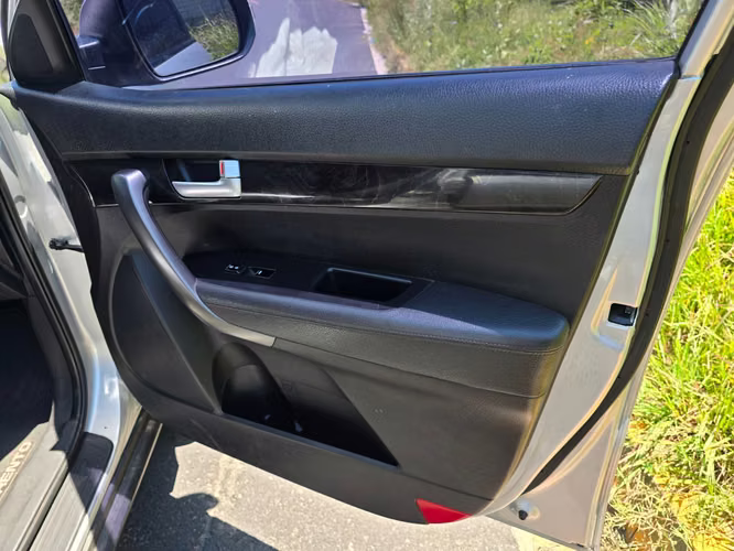 CHULA KIA SORENTO 2014 AUTOMÁTICA  - Imagen 4