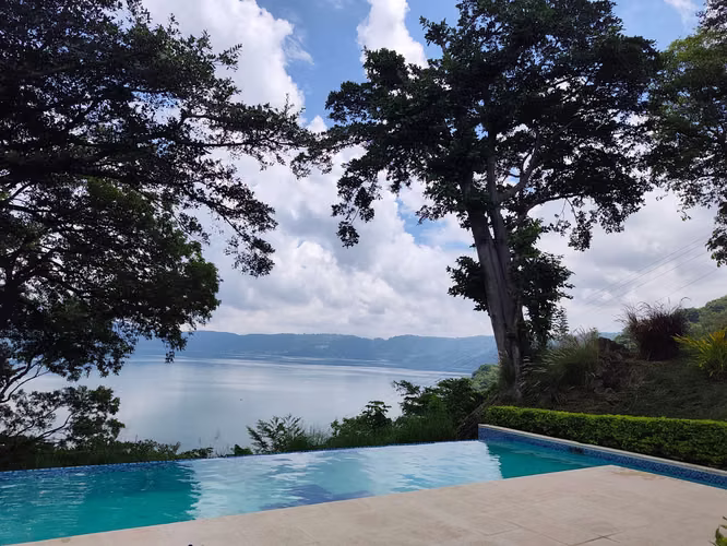 Exclusiva Residencia en venta en Lago de Coatepeque  - Imagen 10