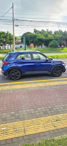Vehículo en excelente condiciones caja y motor - Imagen 3