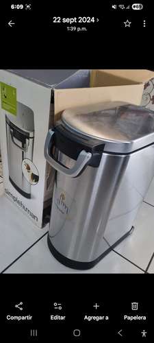 Beautiful and Useful Stainless Steel Recipe to store Pets Farming.