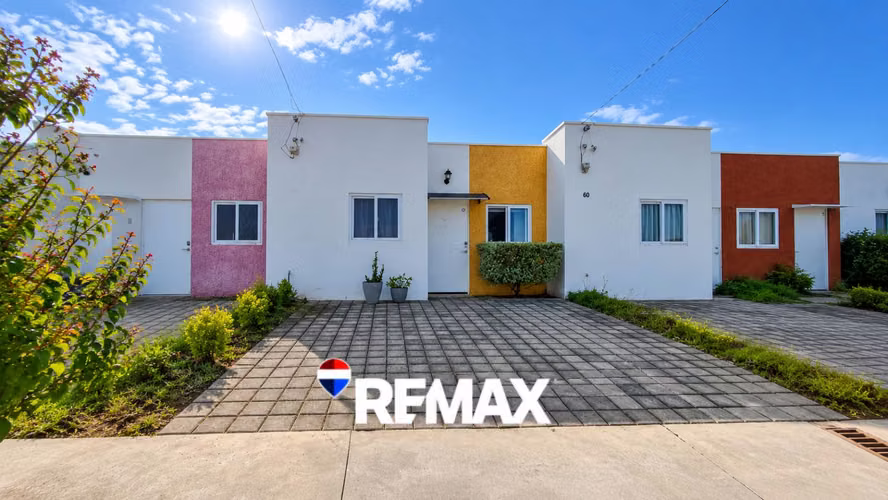 CASA EN VENTA EN RESIDENCIAL PRIVADA ECOTERRA MAQUILISHUAT CON PATIO EXTENDIDO DE 8 METROS  - Imagen 1