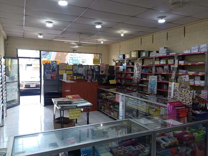 PARA OFICINAS O NEGOCIO .- SE ALQUILA 