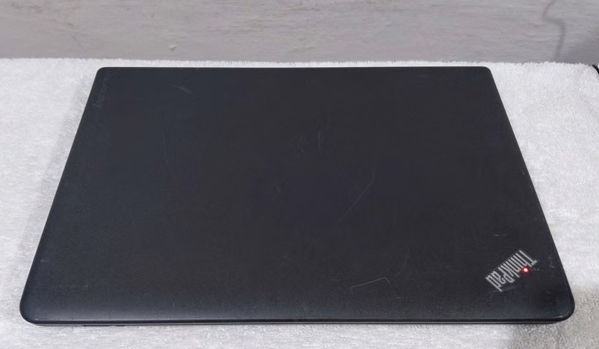 VENDO LAPTOP SLIM LENOVO THINKPAD iCORE 3 4GB RAM Y 120GB DISCO  - Imagen 4
