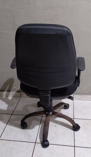 VENDO SILLA SECRETARIAL PARA REPUESTO O LEVANTAR  - Imagen 2