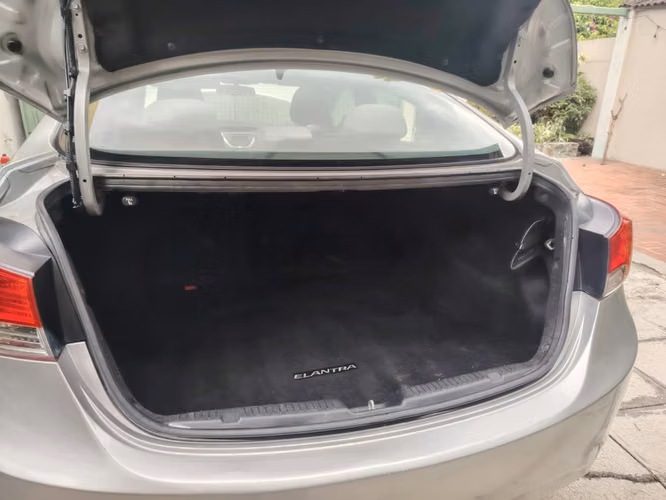 Hyundai Elantra 2012 en excelentes condiciones - Imagen 15