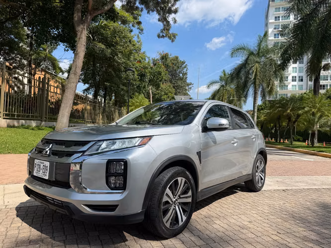 MITSUBISHI OUTLANDER SPORT 2024 SE BOLSAS BUENAS (TODAS)