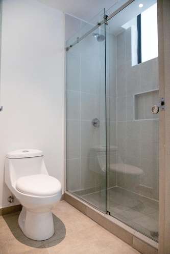 ALQUILER APARTAMENTO CON LÍNEA BLANCA EN TORRE ARTEA NUEVO CUSCATLÁN  - Imagen 11