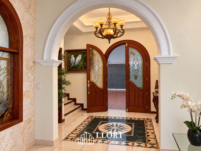 Casa en VENTA en Cumbres de Cuscatlán - Imagen 2