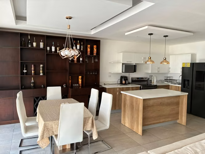 LINDO APARTAMENTO FULL MUEBLES CONDOMINIO 105, ESCALÓN  CON PRECIOSA VISTA A LA CIUDAD  - Imagen 7
