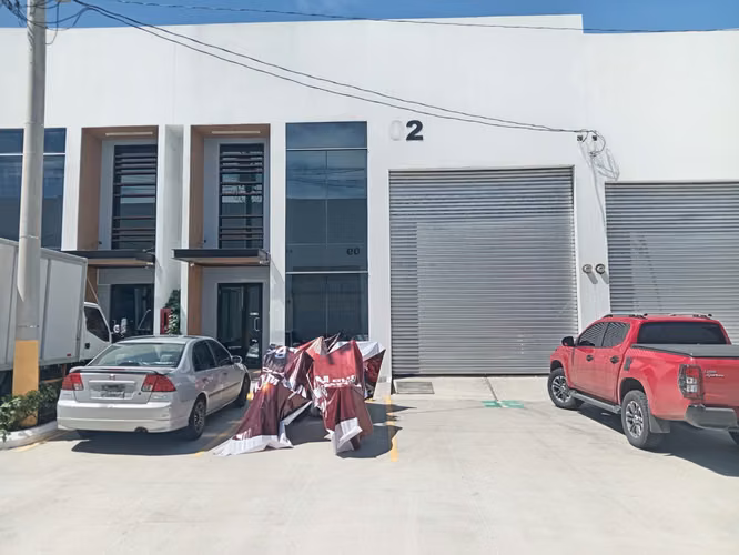 INVERSIONISTA!! BODEGA EN VENTA  OFIBODEGAS NEJAPA, FÁCIL ACCESO Y EN PRIVADO