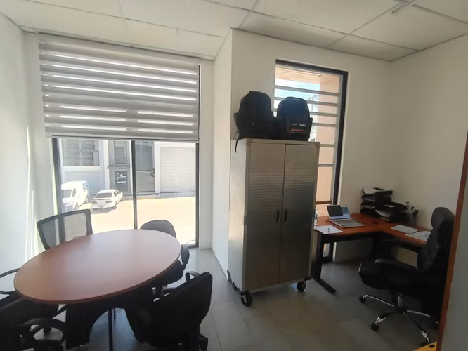 INVERSIONISTA!! BODEGA EN VENTA  OFIBODEGAS NEJAPA, FÁCIL ACCESO Y EN PRIVADO - Imagen 9
