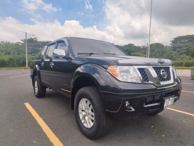  NISSAN FRONTIER DOBLE CABINA  2019, 4X4,PIÑON DE MONTAÑA,BOLSAS FRONTALES BUENAS, TARJETA A MI NOMBRE SI VE EL ANUNCIO 
