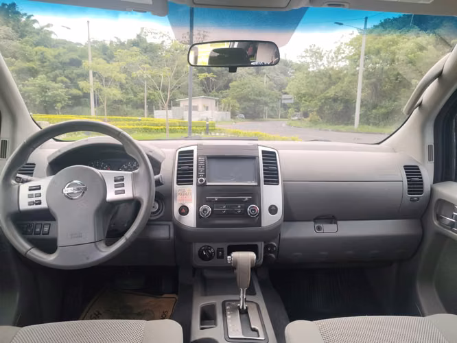  NISSAN FRONTIER DOBLE CABINA  2019, 4X4,PIÑON DE MONTAÑA,BOLSAS FRONTALES BUENAS, TARJETA A MI NOMBRE SI VE EL ANUNCIO 