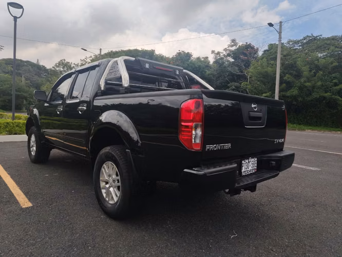  NISSAN FRONTIER DOBLE CABINA  2019, 4X4,PIÑON DE MONTAÑA,BOLSAS FRONTALES BUENAS, TARJETA A MI NOMBRE SI VE EL ANUNCIO 