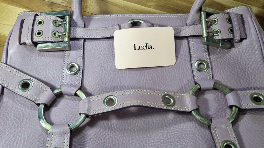 Preciosa Cartera Nueva,de Marca, Fina 100% Cuero, super precio  - Imagen 4