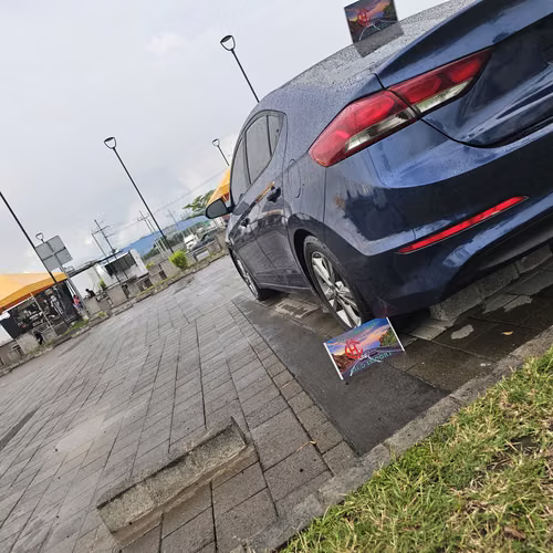  HERMOSO HYUNDAI ELANTRA 2018     - Imagen 8