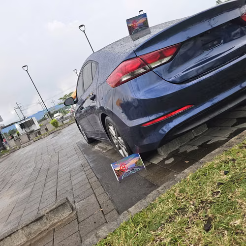  HERMOSO HYUNDAI ELANTRA 2018     - Imagen 6