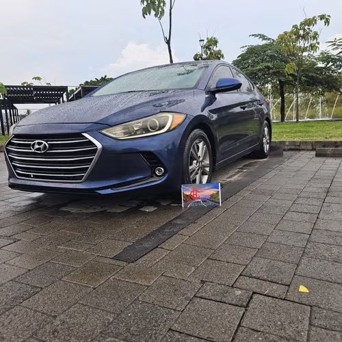  HERMOSO HYUNDAI ELANTRA 2018     - Imagen 3