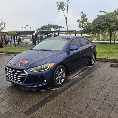  HERMOSO HYUNDAI ELANTRA 2018     - Imagen 11
