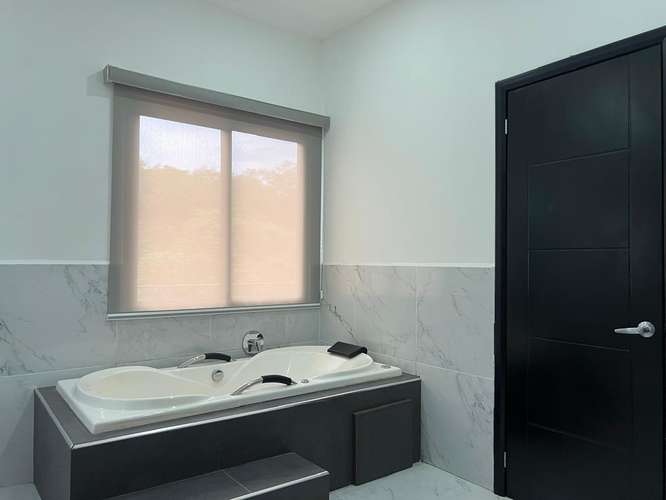 SE VENDE O SE ALQUILA CASA RESIDENCIAL LA MONTAÑA II, SANTA TECLA, MODERNA A ESTRENAR, tiene 1,825v2 de terreno y 680 mt - Imagen 12