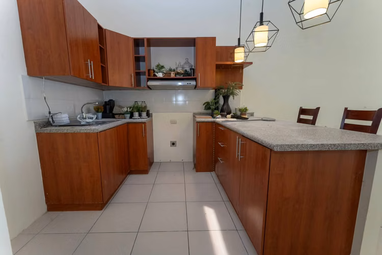 Se Alquila Casa en Bosques de Lourdes, Colón  - Imagen 6