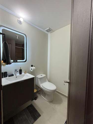 SE ALQUILA APARTAMENTO TORRE ÍNDIGO ESCALON, FULL-AMUEBLADO -tiene 80 mts2  -Habitación principal con walking clóset y b - Imagen 2