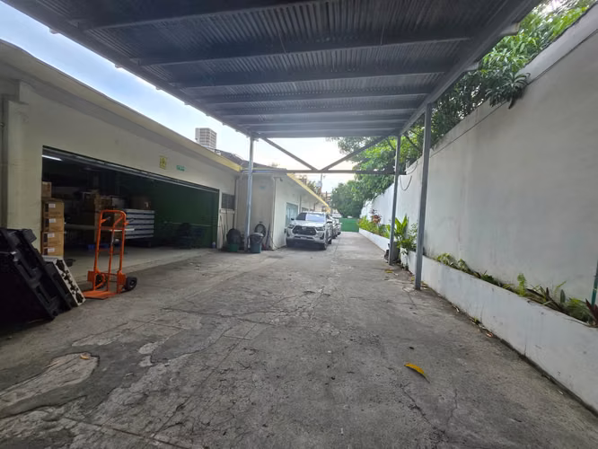 Commercial and Residential Property for Sale or Rental - San Salvador
