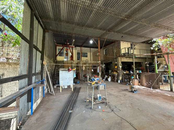 SE VENDE CASA SOBRE CALLE EL PROGRESO, inmueble con alto potencial, Terreno tiene 562.59 varas² y de Construcción: 261.6 - Imagen 5