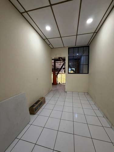 SE VENDE CASA SOBRE CALLE EL PROGRESO, inmueble con alto potencial, Terreno tiene 562.59 varas² y de Construcción: 261.6 - Imagen 6