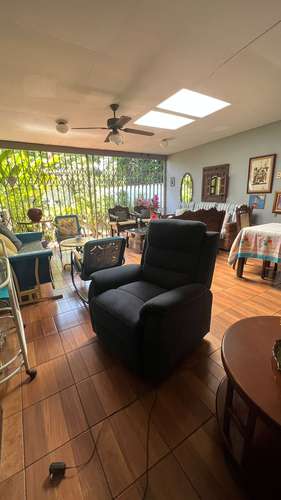 SE VENDE CASA MIRAMONTE SOBRE CALLE PRINCIPAL BUENA UBICACIÓN, DE UNA PLANTA, tiene de terreno 717.46 v2 y 344 mts2 de c - Imagen 8