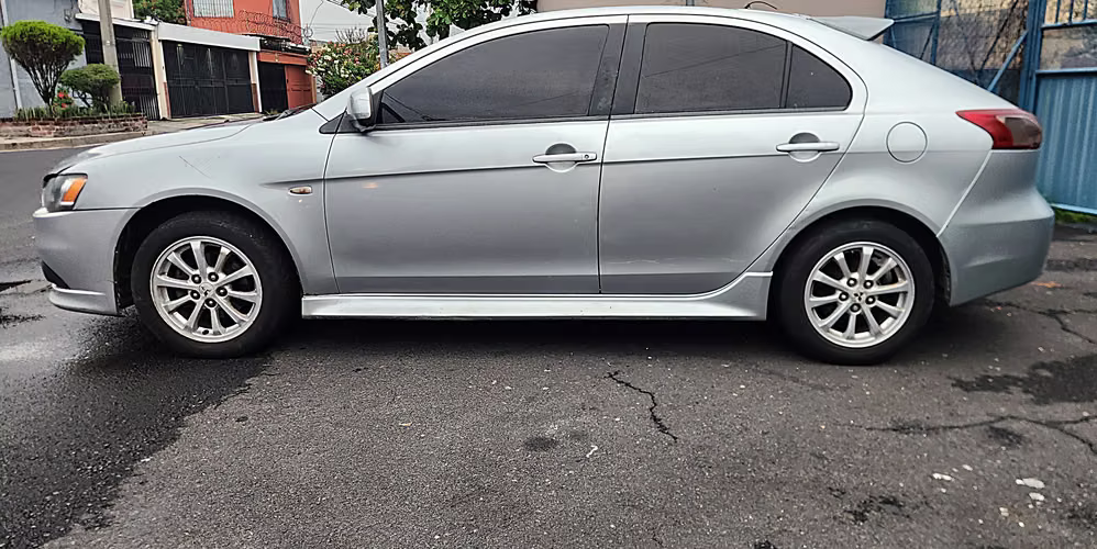 MITSUBISHI LANCER SPORTBACK 2013 AUTOM RINES AC MOTOR 2.0 ECODRIVE ACEPTO AUTO A CUENTA 