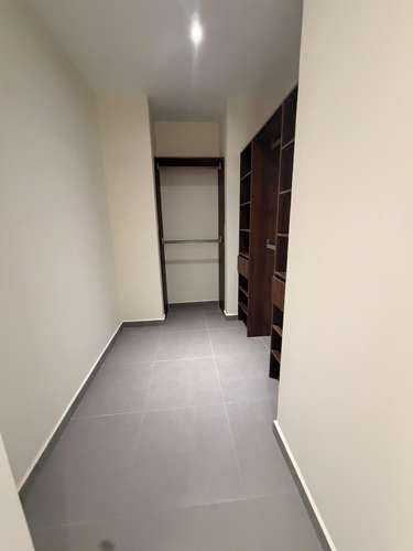  SE ALQUILA APARTAMENTO 8.VII HOMES ESCALÓN, CON LÍNEA BLANCA  * tiene 120 m² * Vestíbulo * Sala y comedor * Cocina Open - Imagen 14