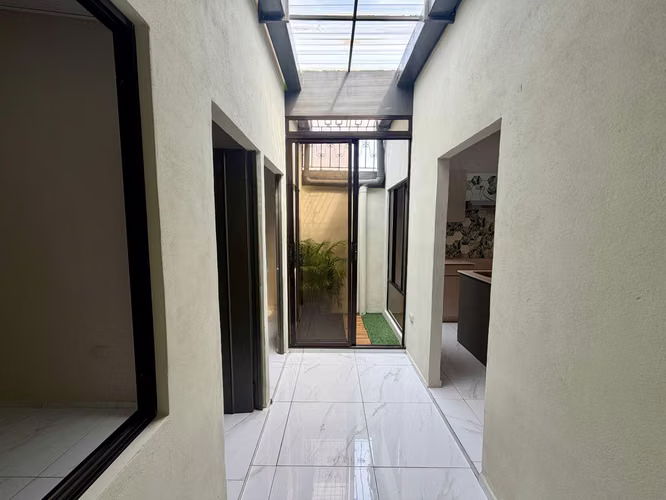 CASA 1 NIVEL COMPLETAMENTE REMODELADA A ESTRENAR - SAN MARCOS - LOS NOGALES - Imagen 12