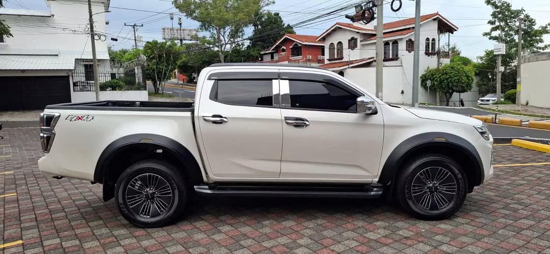 ISUZU D-MAX HIGHLANDER 3.0DI ¡IMPECABLE!