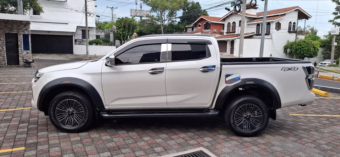 ISUZU D-MAX HIGHLANDER 3.0DI ¡IMPECABLE!