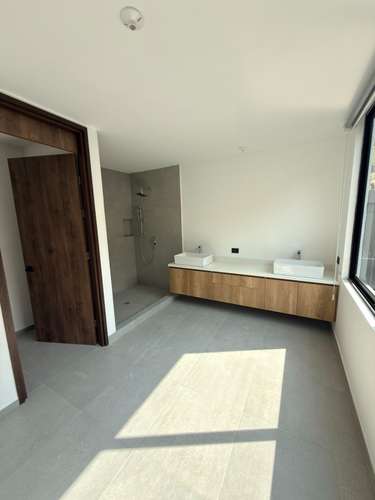  SE ALQUILA CASA DEL BOSQUE NUEVO CUSCATLAN, NUEVA A ESTRENAR, Dos niveles: Cochera techada para dos vehículos, Estudio  - Imagen 17