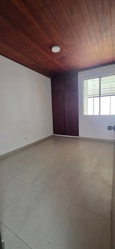 Alquilo casa en Escalon para clínicas médicas  - Imagen 2