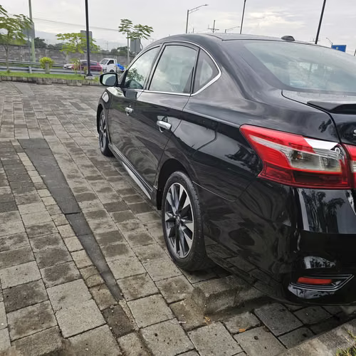 Hermoso nissan sentra sr 2018