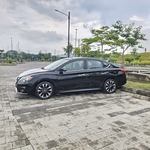 Hermoso nissan sentra sr 2018