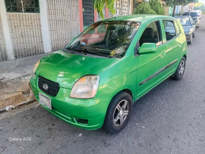 KIA PICANTO 2005  Standard de Agencia  4 puertas  Motor 1.1 Super Económico  Rines Especiales  Llantas Nuevas. - Imagen 2